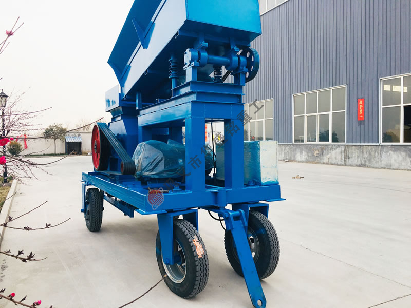 膨潤土移動(dòng)對輥破碎機(jī)效果如何